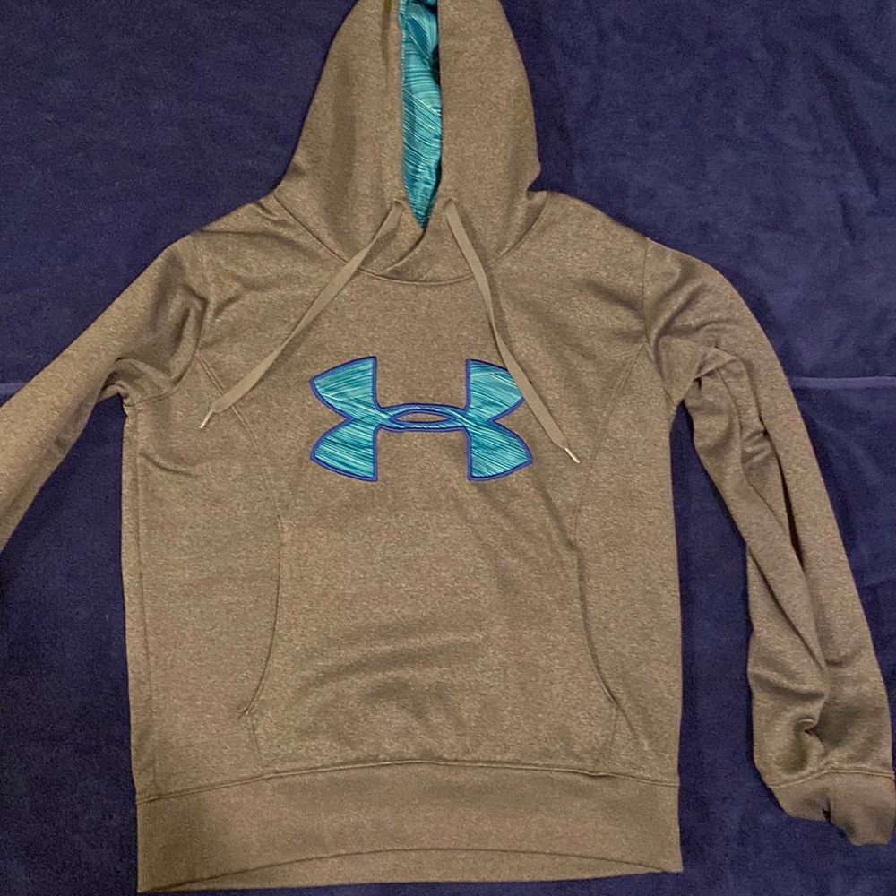 Gray Under Armour hoodie Medium